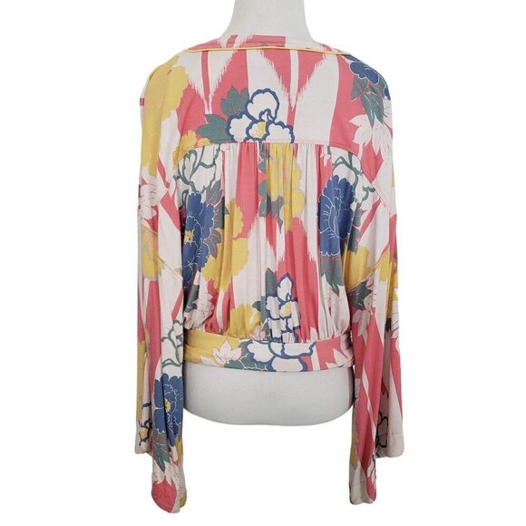 Free People Thats a Wrap Blouse Floral V Neck Crop Shirt Womens Size Medium - Picture 7 of 11